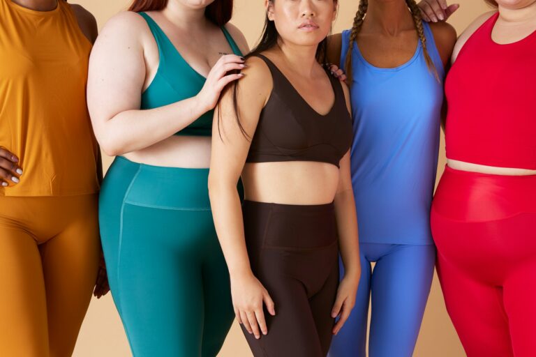 Lire la suite à propos de l’article Coudre du lycra noir : techniques, erreurs à éviter et idées simples