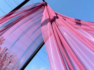 Tissus au mètre : les imprimés et matières phares du printemps 2026